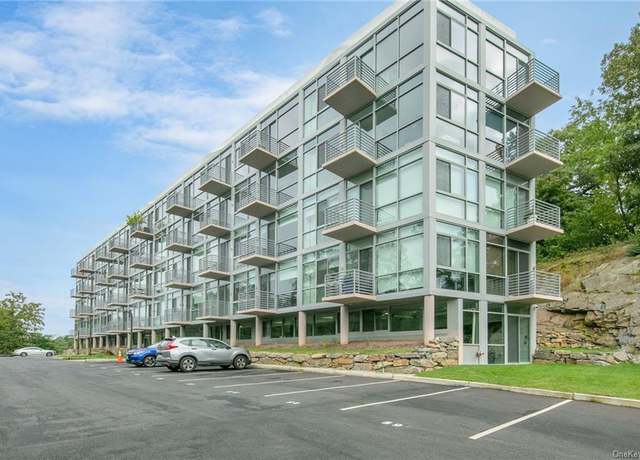 Photo of 250 Central Park Ave Unit 4H, Hartsdale, NY 10530
