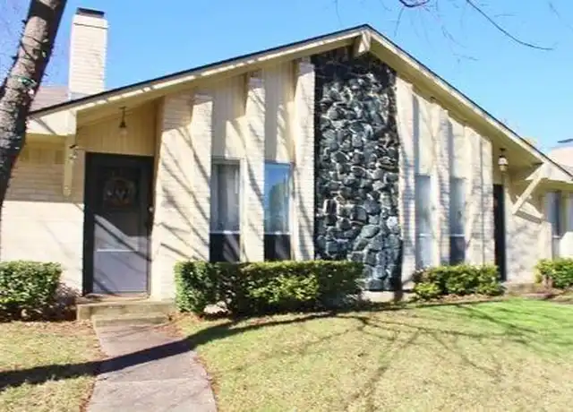 Property at 2213 Vanderbilt Ct, Denton, TX, 76201, 2 beds, 1 bath, [object Object]