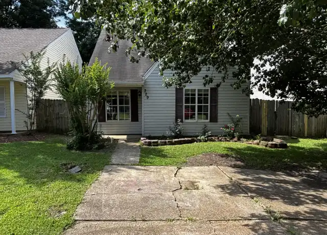 Property at 329 N Grove Cir, Brandon, MS, 39047, 3 beds, 2 baths, [object Object]