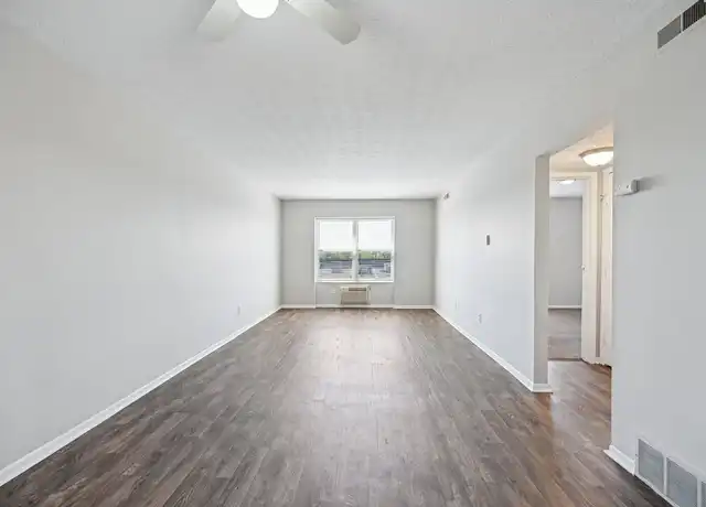 Property at Tamarack Arms Apartments - 4645 Tamarack Blvd, Columbus, OH, 43229, 1 bed, 1 bath, [object Object]