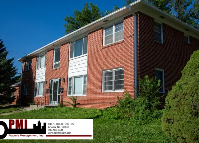 Property at 1730 S 17th St #1, Lincoln, NE, 68502, 2 beds, 1.5 baths, [object Object]