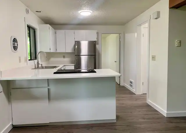 Property at 1504 NE 115th St Unit B, Vancouver, WA, 98685, 1 bed, 1 bath, [object Object]
