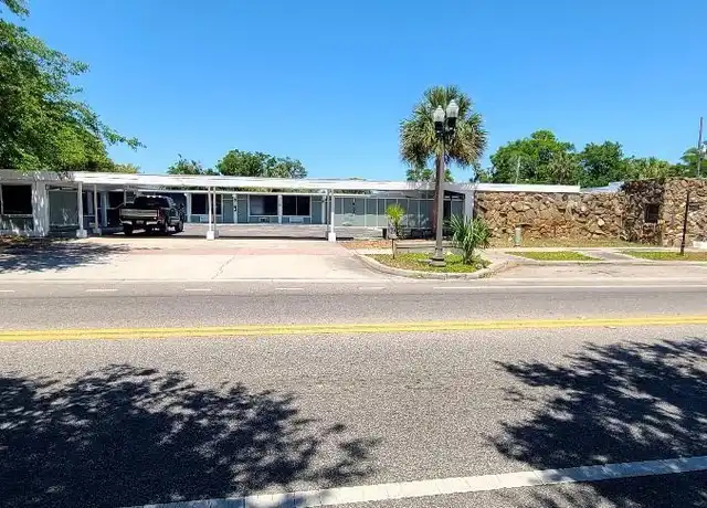 Property at 421 E Kennedy Blvd, Eatonville, FL, 32751, 1 bed, 1 bath, [object Object]