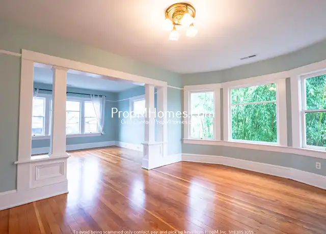 Property at 4019 NE Rodney Ave, Portland, OR, 97212, 2 beds, 1 bath, [object Object]