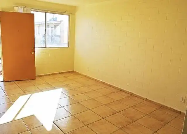 Photo of 103 E Brinker Dr, Avondale, AZ 85323