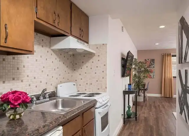 Property at Kendev Studios - 3015 Delaware Ave, Buffalo, NY, 14217, 0 beds, 1 bath, [object Object]