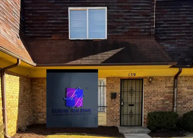 Property at 139 Peyton Pl SW, Atlanta, GA, 30311, 2 beds, 1.5 baths, [object Object]