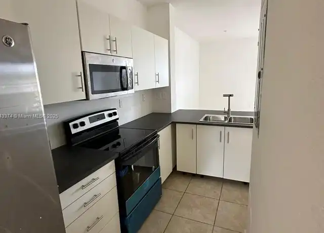 Property at 2819 SE 1st Dr #9, Homestead, FL, 33033, 3 beds, 2.5 baths, [object Object]
