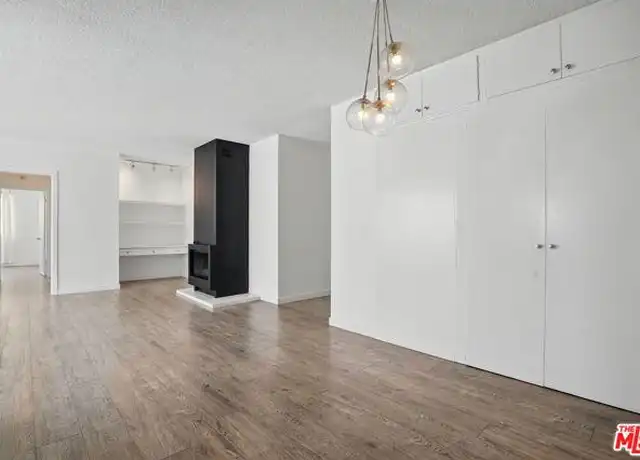 Property at 930 3rd St #303, Santa Monica, CA, 90403, 2 beds, 2 baths, [object Object]