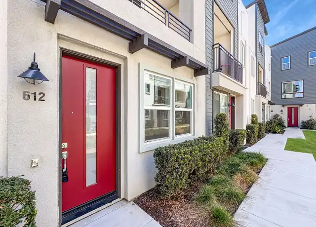 Property at 2580 S Escondido Blvd, Escondido, CA, 92025, 3 beds, 3.5 baths, [object Object]