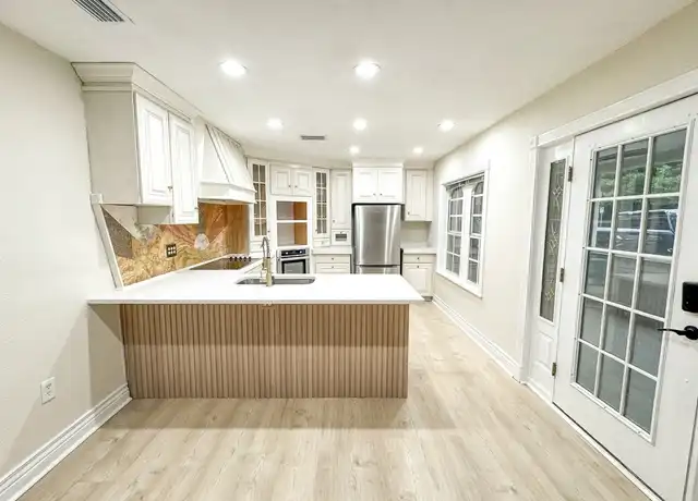Property at 4711 Sunnydale Ln Unit B, Saint Petersburg, FL, 33709, 2 beds, 2 baths, [object Object]