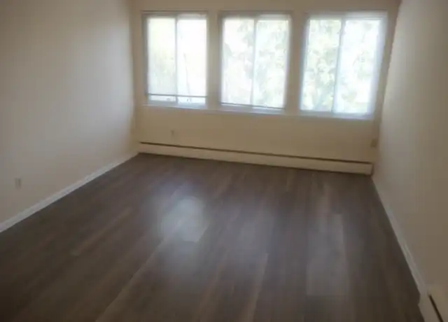 Property at 725 Wayzata Blvd E, Wayzata, MN, 55391, 1 bed, 1 bath, [object Object]