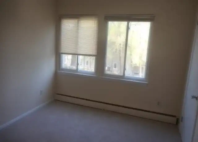 Property at 725 Wayzata Blvd E, Wayzata, MN, 55391, 1 bed, 1 bath, [object Object]