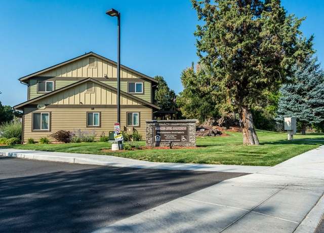 Photo of 2050 SW Timber Ave, Redmond, OR 97756