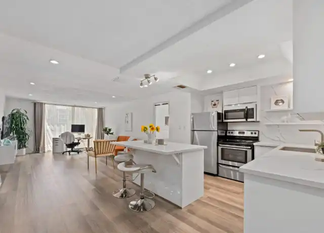 Property at 321 S San Vicente Blvd #101, Los Angeles, CA, 90048, 1 bed, 1.5 baths, [object Object]