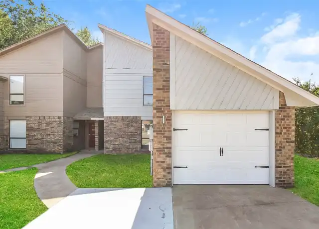 Property at 1102 Swan Lake Rd, Edmond, OK, 73003, 3 beds, 2 baths, [object Object]