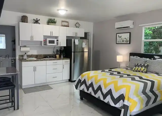 Property at 1762 NW 15th St Unit 4, Miami, FL, 33125, 1 bed, 1 bath, [object Object]