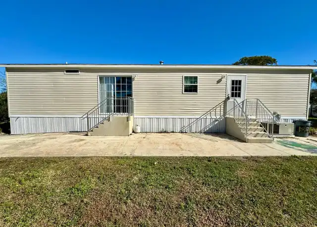 Property at 184 Sand Pebble Cir, Port Orange, FL, 32129, 3 beds, 2 baths, [object Object]