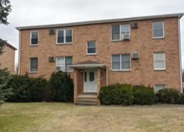 Property at 1977 Wolosyn Cir, Youngstown, OH, 44514, 2 beds, 1 bath, [object Object]