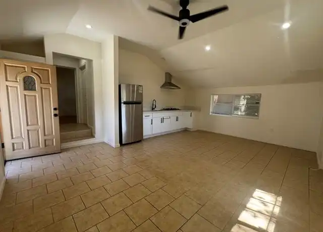Property at 7804 Loma Verde Ave, Canoga Park, CA, 91304, 1 bed, 1 bath, [object Object]