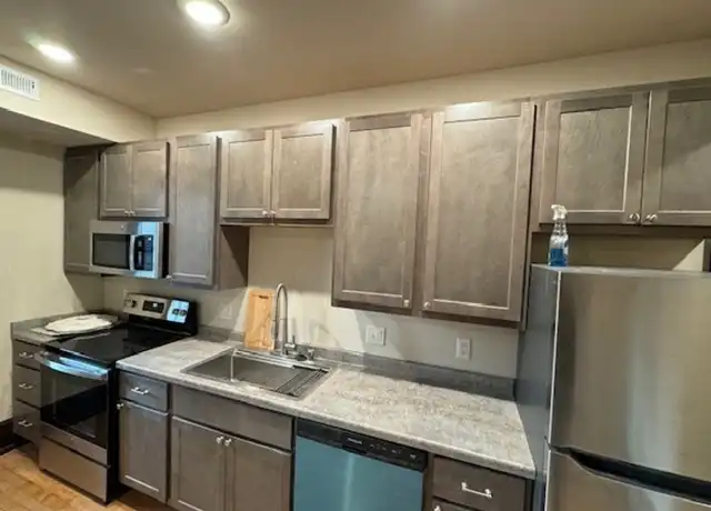 Property at 116 E Gorham St Unit 112, Madison, WI, 53703, 1 bed, 1 bath, [object Object]