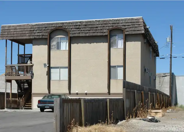 Property at 123 E Baldwin Ave Unit 4, Spokane, WA, 99207, 1 bed, 1 bath, [object Object]