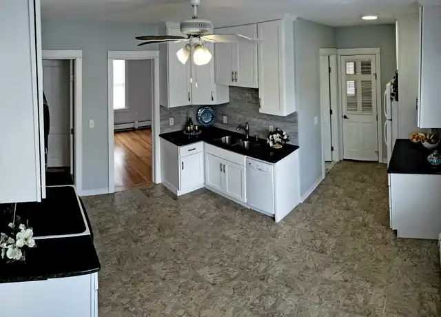 Property at 40 Magnolia St Unit 1, New Britain, CT, 06053, 2 beds, 1 bath, [object Object]