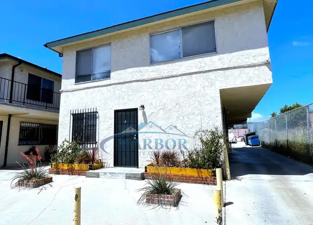 Property at 565 Harker St, San Pedro, CA, 90731, 2 beds, 1-2 bath, [object Object]