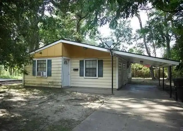 Property at 7253 Poinsettia Dr, Baton Rouge, LA, 70812, 3 beds, 1 bath, [object Object]
