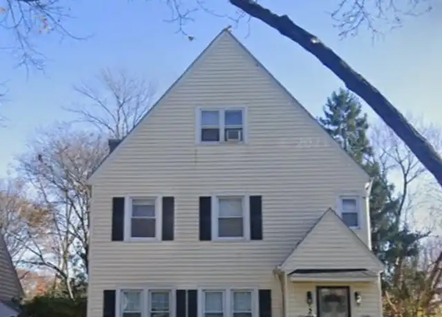 Property at 3667 Stoer Rd Unit Up, Shaker Heights, OH, 44122, 3 beds, 1.5 baths, [object Object]