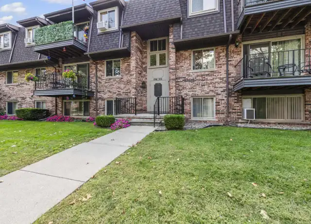 Property at 428 Riviera Dr, St Clair Shores, MI, 48080, 2 beds, 2 baths, [object Object]