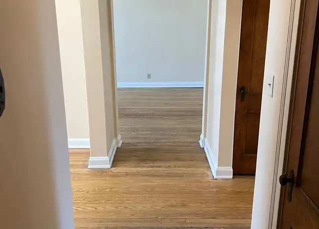 Property at 1423 Martha Washington Dr Unit 103, Wauwatosa, WI, 53213, 2 beds, 1 bath, [object Object]