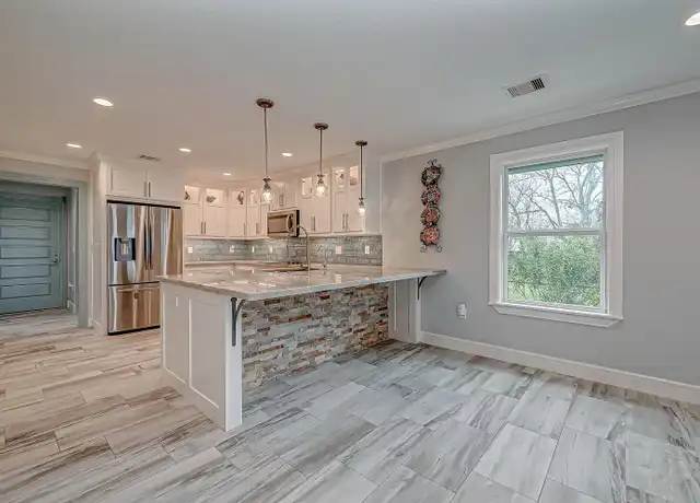 Property at 2417 Avenue A, Dickinson, TX, 77539, 4 beds, 2 baths, [object Object]