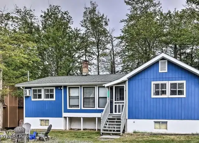 Property at 542 Country Place Dr, Tobyhanna, PA, 18466, 4 beds, 2 baths, [object Object]