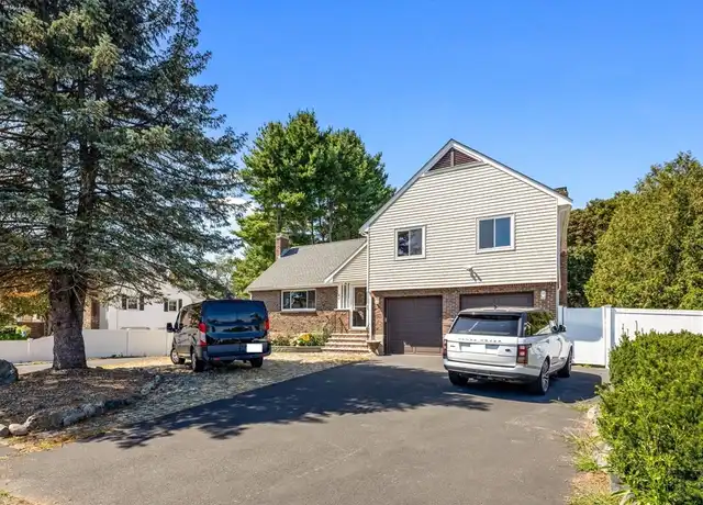 Property at 46 Juniper Dr, Saugus, MA, 01906, 4 beds, 2.5 baths, [object Object]