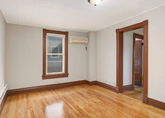 Property at 375 Erie St #2, Saint Paul, MN, 55102, 3 beds, 1 bath, [object Object]