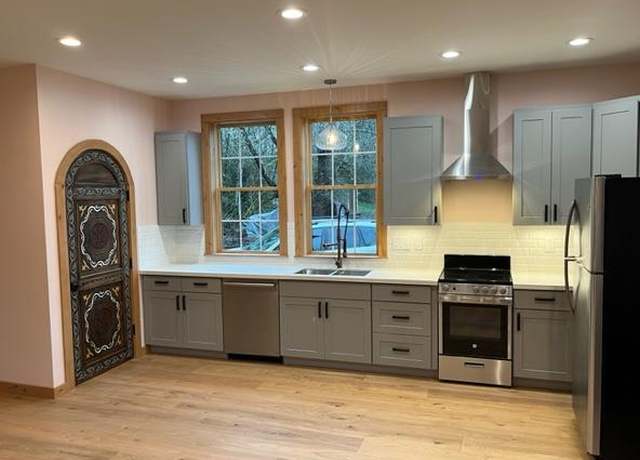 Photo of 19612 NE 133rd St, Woodinville, WA 98077