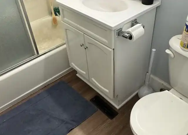 Property at 1035 12th Ave SE Unit 1 LOWER, Minneapolis, MN, 55414, 5 beds, 2 baths, [object Object]