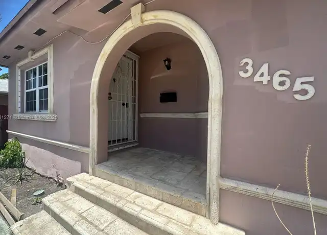 Property at 3465 NW 5th St, Miami, FL, 33125, 0 beds, 1 bath, [object Object]