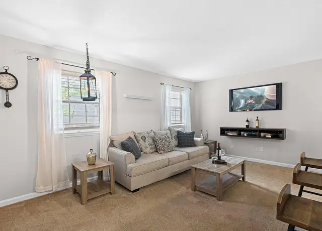 Photo of 1105 N Carolina 54, Chapel Hill, NC 27516