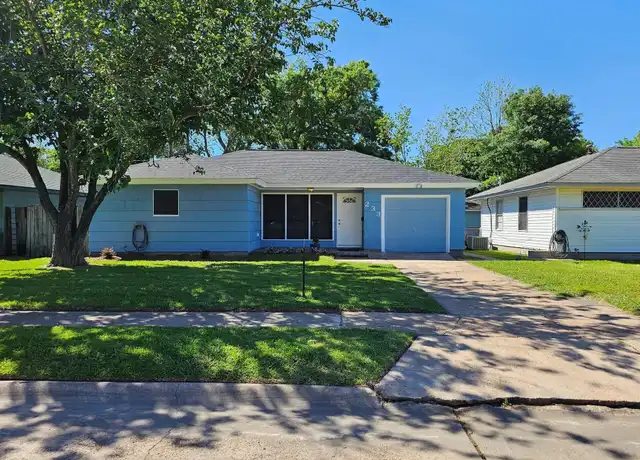Property at 233 W 4th St, Deer Park, TX, 77536, 3 beds, 1 bath, [object Object]