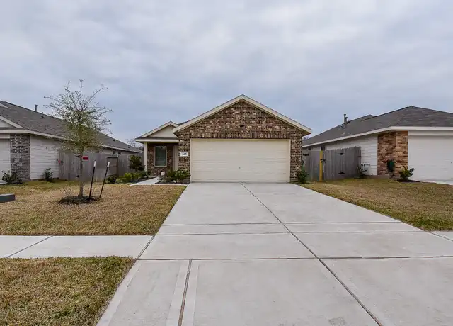 Property at 305 Riverwood Village Ln, Sealy, TX, 77474, 3 beds, 2 baths, [object Object]