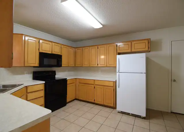 Property at 4306 Sand Dollar Dr, Killeen, TX, 76549, 4 beds, 2 baths, [object Object]