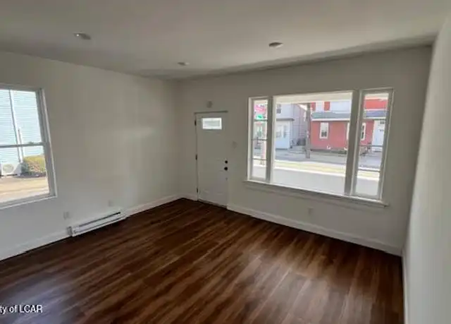 Property at 541 W Main St, Plymouth, PA, 18651, 1 bed, 1 bath, [object Object]