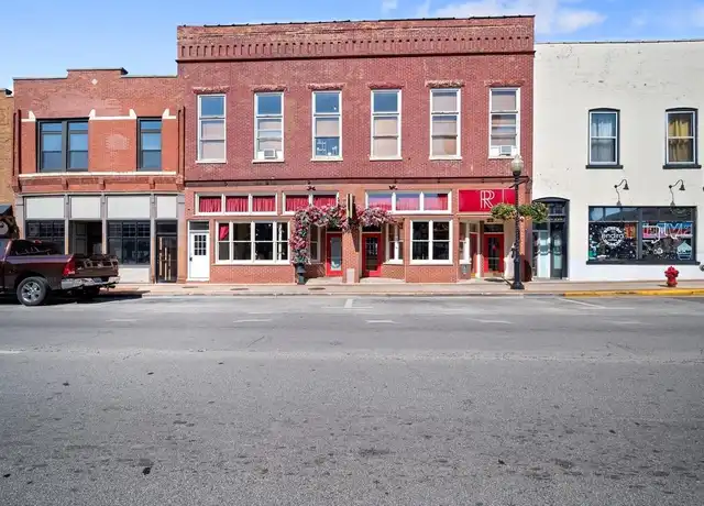 Property at 33 W New York St Unit C, Aurora, IL, 60506, 1 bed, 1 bath, [object Object]