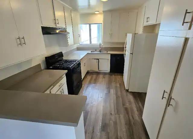 Property at 638 N West Knoll Dr Unit 4, West Hollywood, CA, 90069, 2 beds, 1 bath, [object Object]