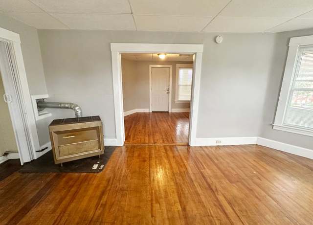 Photo of 113 Spruce St Unit 3L, Leominster, MA 01453