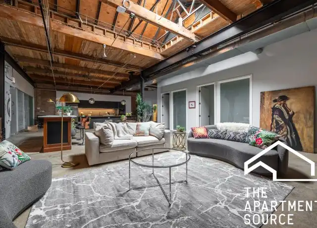 Property at 3134 W Carroll Ave, Chicago, IL, 60612, 8 beds, 2 baths, [object Object]