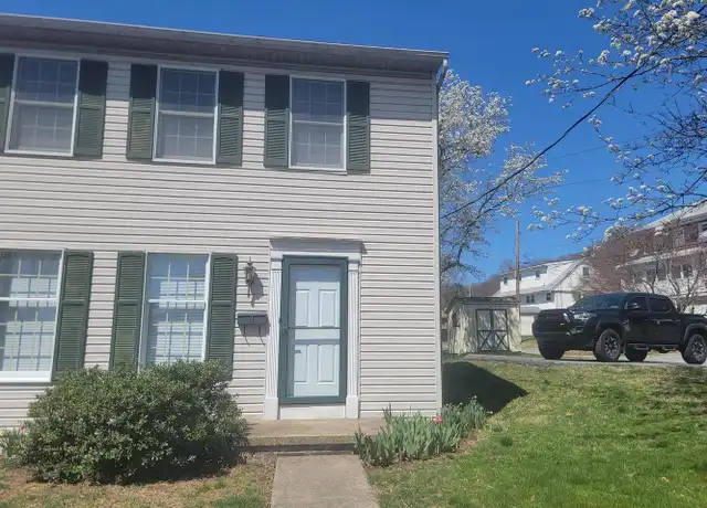 Property at 4 Adams St, Reading, PA, 19606, 3 beds, 1.5 baths, [object Object]