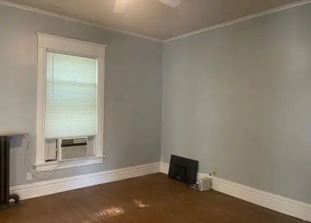 Property at 118 N MacArthur Blvd, Springfield, IL, 62702, 4 beds, 2 baths, [object Object]